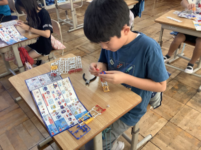 5